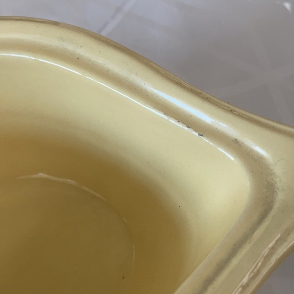 COVERED Scalloped Dish By HAEGER - Picture 11 of 11